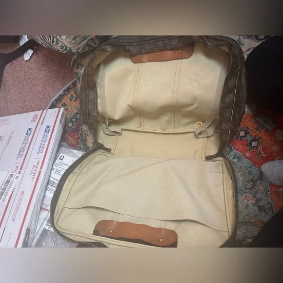 Auth Vintage Louis Vuitton Sirius 45 Monogram Travel Bag - Picture 12 of 16